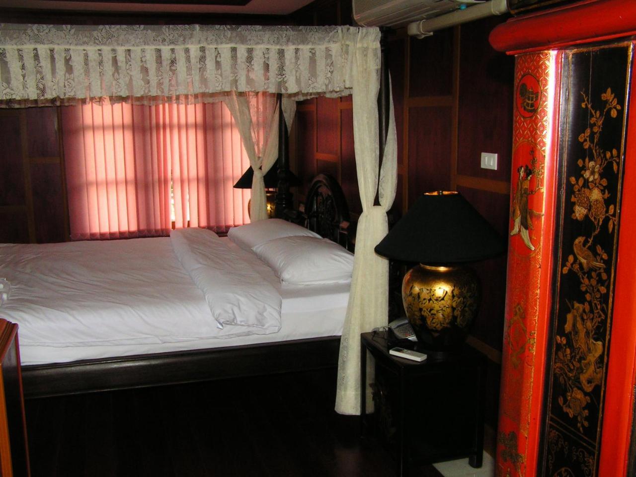 Prince Edouard Apartments & Resort Sha Extra Plus Patong Ngoại thất bức ảnh