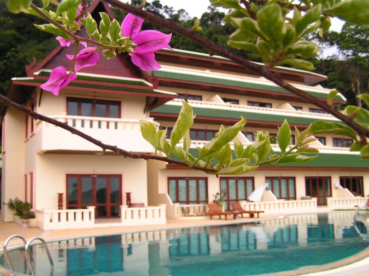 Prince Edouard Apartments & Resort Sha Extra Plus Patong Ngoại thất bức ảnh